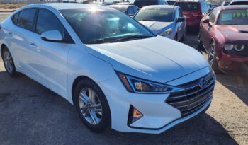 
									2020 Hyundai Elantra sel full								