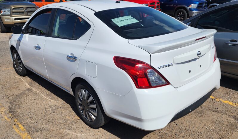 
								2018 Nissan Versa SV full									