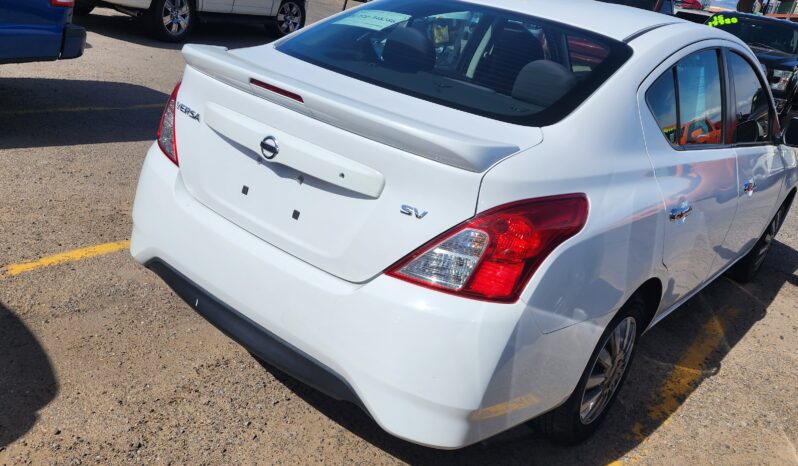 
								2018 Nissan Versa SV full									