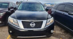 2013 Nissan Pathfinder Platinum.