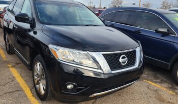 
									2013 Nissan Pathfinder Platinum. full								