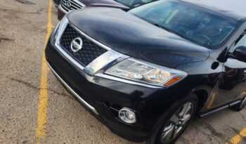 
									2013 Nissan Pathfinder Platinum. full								