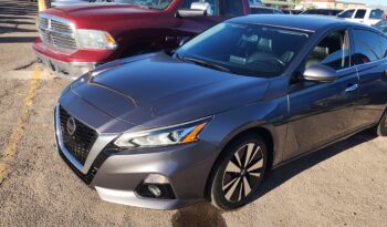 
									2019 Nissan Altima SL full								