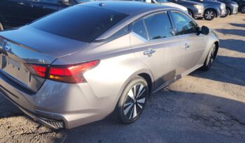 
									2019 Nissan Altima SL full								