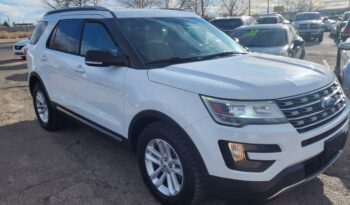 
									2016 Ford Explorer XLT full								