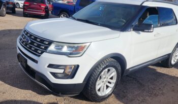 
									2016 Ford Explorer XLT full								