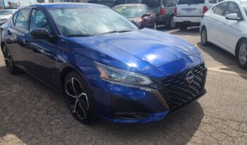 
									2023 Nissan Altima SR full								