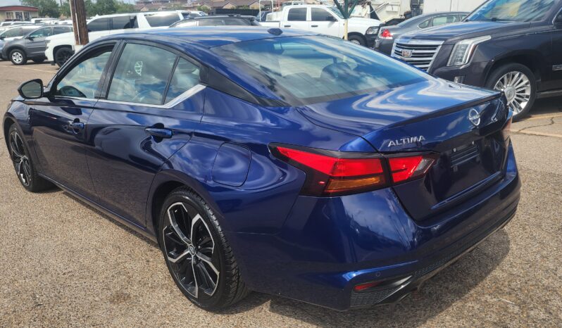 
								2023 Nissan Altima SR full									